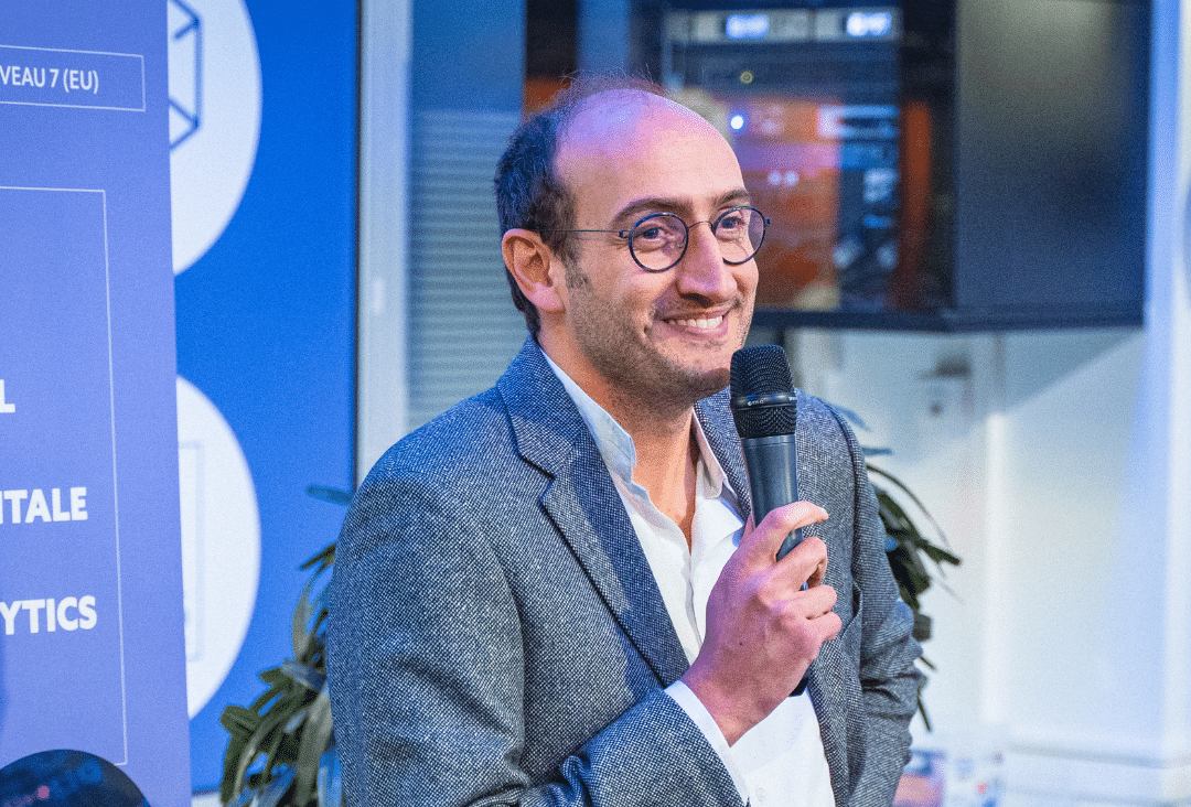 Alexis Constantinou, cofondateur et CEO de FOSINA, intervenant lors d’un événement Ionis-STM