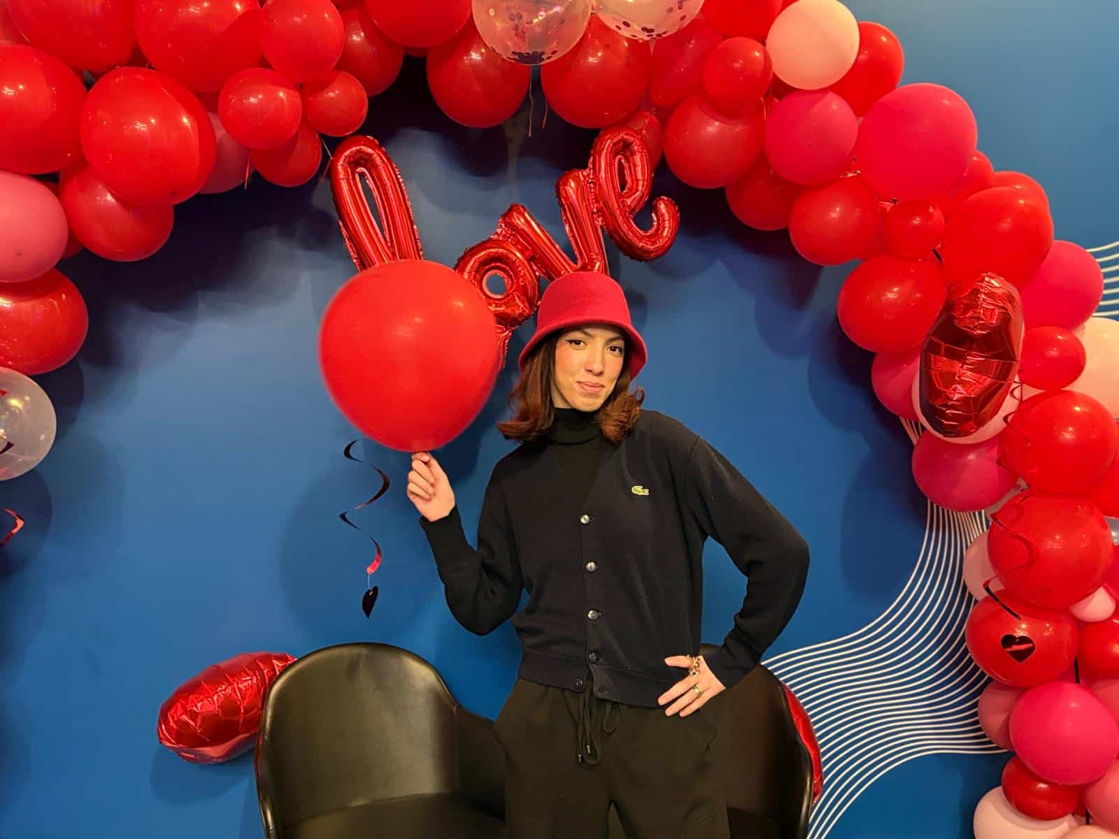 Étudiante lors de la soirée Saint-Valentin organisée par le BDE sur le campus Ionis-STM
