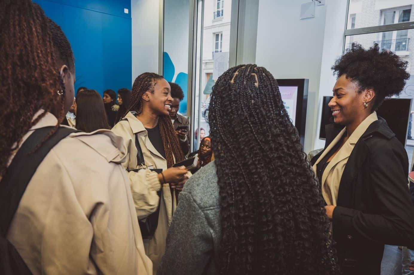 Étudiants Ionis-STM échangeant lors des ateliers soft skills de la Start Week pendant la semaine de rentrée